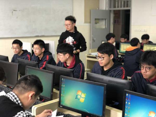 1205以研促教，助力新教師成長——記信息系計算機教學示范課-曹微戴美玉1_副本.jpg