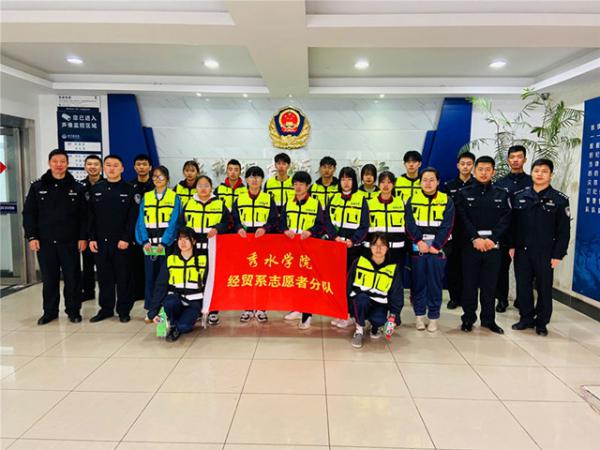 03084“踐行雷鋒精神，爭做紅船青年”——秀水中專經(jīng)貿(mào)系志愿者活動報道-劉林華5_副本.jpg